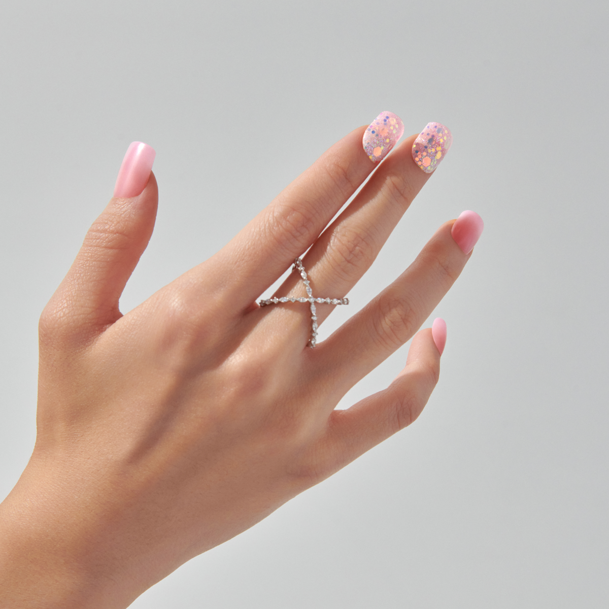 Impress Design No Glue Fake Press On Nails - Wide Fit - Dream It Up | Design, Pink, Short, Wider Squoval, Manicure