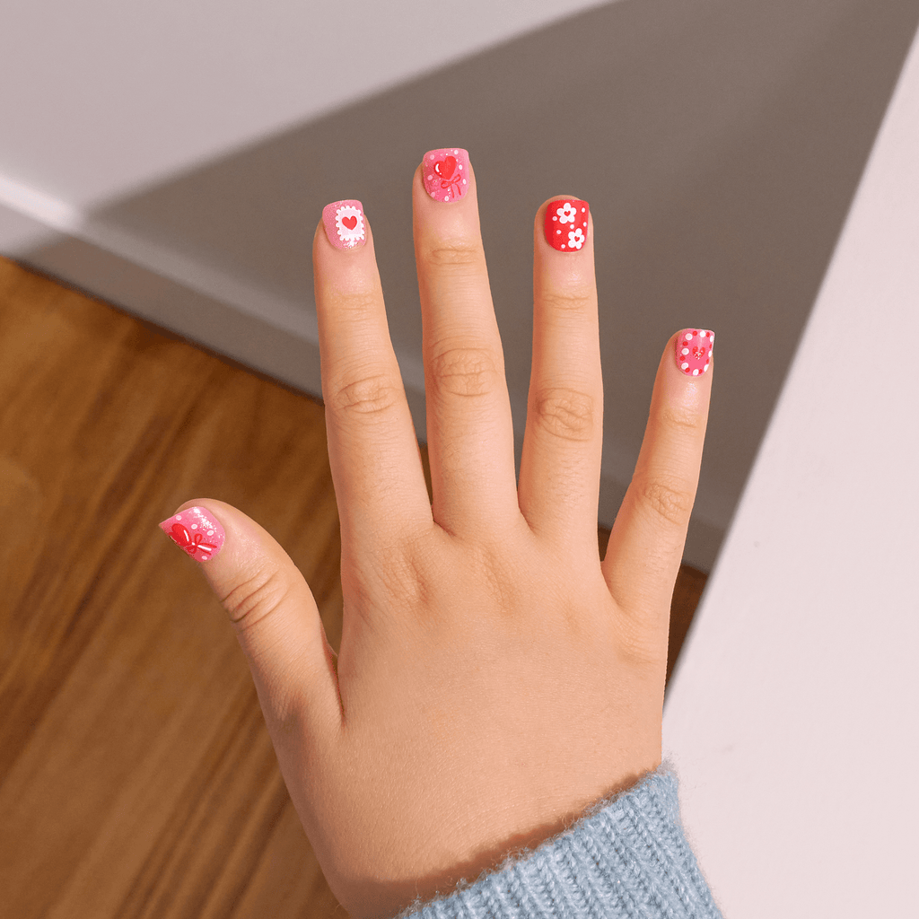 Impress Kids No Glue Fake Press On Nails - Candy Heart | Design, Red & Pink, Kids, Squoval, Manicure