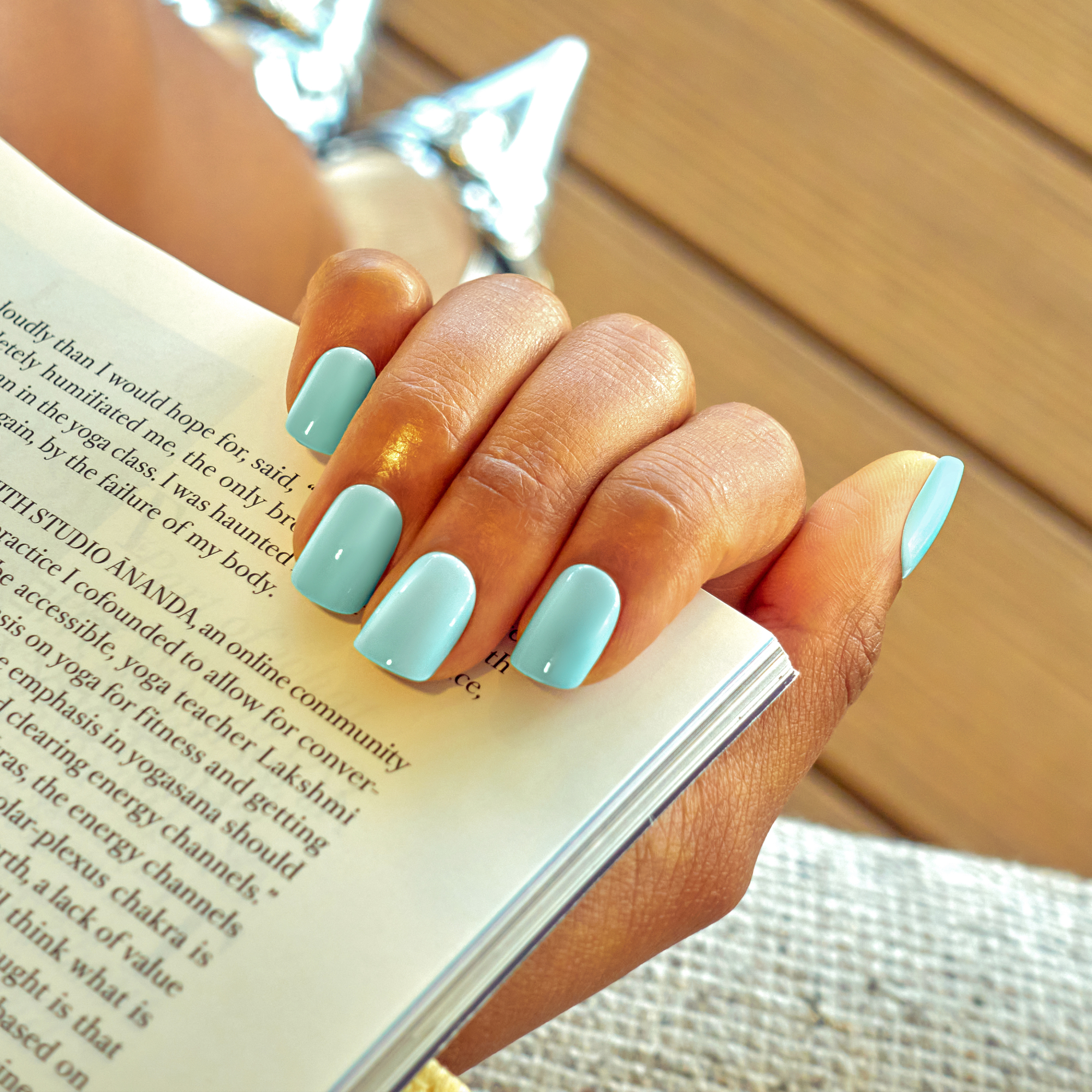 Impress Color No Glue Fake Press On Nails - Get Closer | Solid, Green, Short, Squoval, Manicure