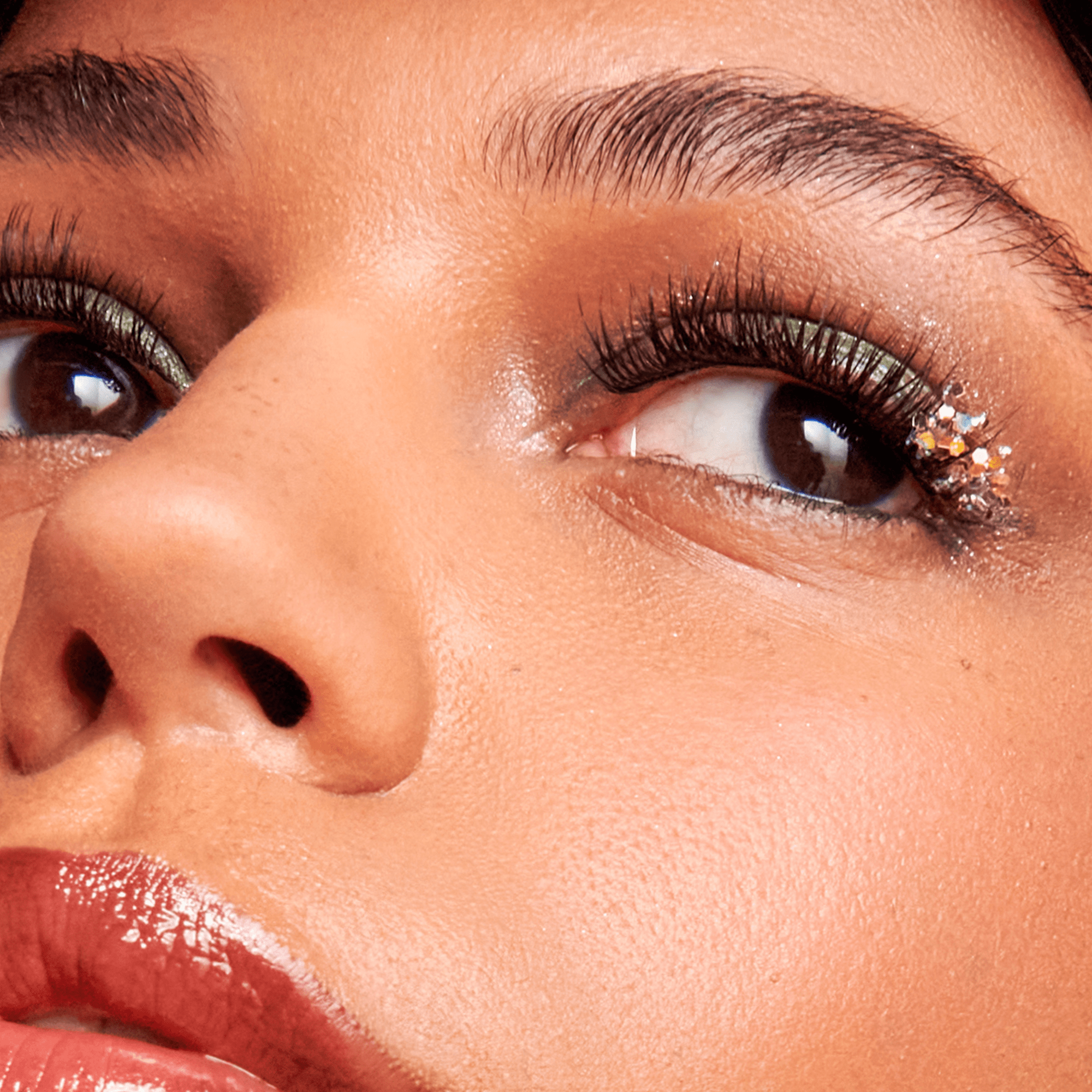 Impress X WICKED: FOR GOOD | Tap To Bubble | 12 Lash Clusters, 8mm-10mm